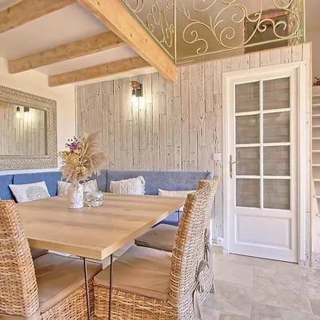 La Des Oiseaux Appartement *